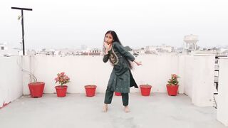 Mera Dil Ye Pukare Aaja Remix - Dance cover by Ritika Rana