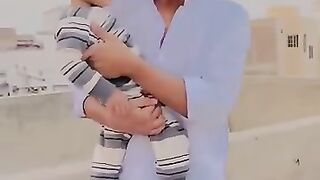 Bachay_ko_samandar_mein_chordiya_tha____Allah_ne_bacha_liya
