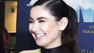 Hania amir love to work with fawad khan || hania amir talks viral girl