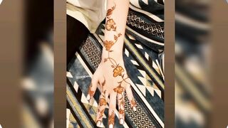Back hand Simple henna desigens ideas