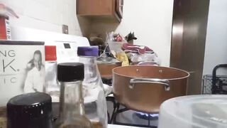 Sup Guys Today I'm Making Spaghetti With Tuna????????
