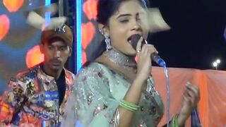 Alvira mir hindi song