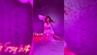 Indian Girl Shivika Singh Dance