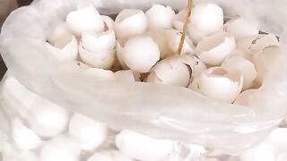 Place Coca-Cola on eggshells and you will never have this problem again #tips #home