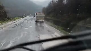 Ben çok kıskancım seni navigasyondan dahi kıskanırım