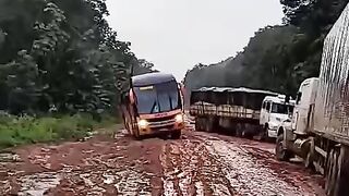 A BR-319 tem se mostrado cada vez mais desafiadora a cada dia que passa