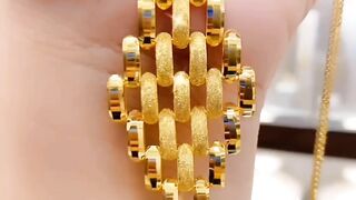 Gold locket