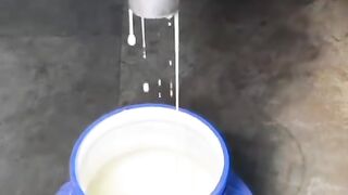Milk fraud!!! Stay attention and stay safe!