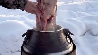 Goose in an Afghan cauldron / Гусь в афганском казане