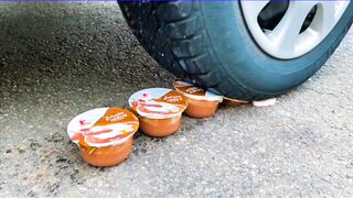 BOLAS COCA COLA VS CARRO, Pepsi, PowerAde, Fanta, Sprite, Fruko e Mentos Diferentes Underground