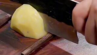 Fried potato flower