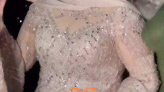 عروسة وأصحابها