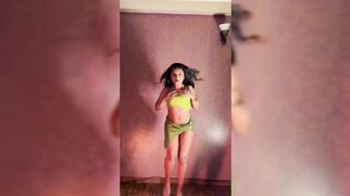 Indian Girl Aakriti Kunwar Dance
