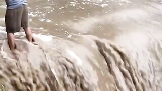 Shocking video: Tourists Rescued from Kempty fall| Mussoorie| Uttarakhand