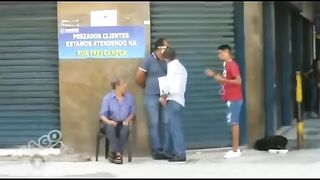 Tente não rir
