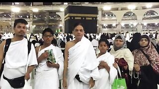 Perform Ummrah with family
