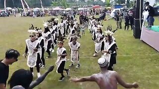 PAKEAN DAYAK