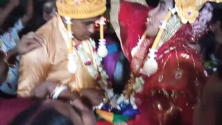 হিন্দুদের বিয়েতে সেই মজা
