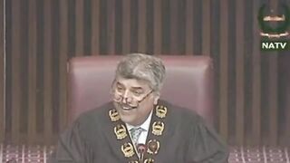 PTI protests in the assembly. O.O. Khawaja Asif left the speech, there was an uproar in the assembly.