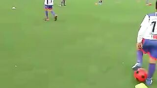 Talent maradonnienne s'emerge