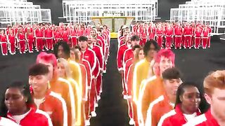 100 identical twins compete to win $250,000! / 100 توأم متطابق يتنافسون للفوز بـ 250,000 دولار!