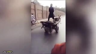 Funny_Pakistani_Jugaar_Be_a_Pakistani_#funny(360p)