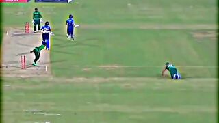 Shadab khan amazing run out