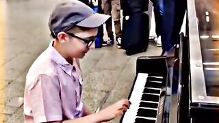 Piano in the train station