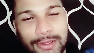 তোমরা বিয়ে করছ না কেন