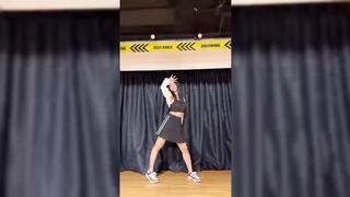 Indian Girl Anamika Jayan Dance