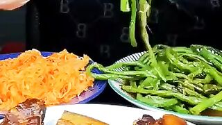 Four layers of pork with beans