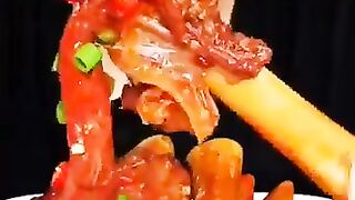 Goat bone marrow garlic leaves