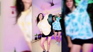 Indian Girl Navya Agarwal Dance