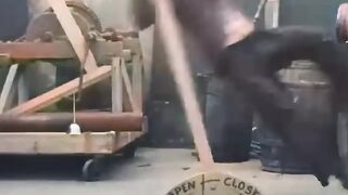 Le clip de Chaplin qui était INTERDIT