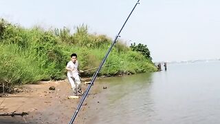 Sambaran ikan monster super besar