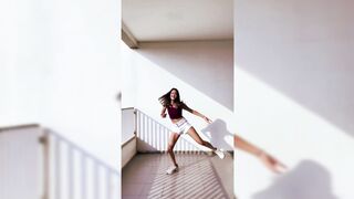 Indian Girl Siddhi Jain Dance