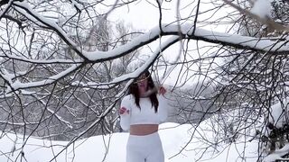 ice swimming -15°c daily winter routine in russia