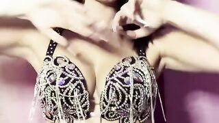 #bellydancetiktok #foruyou #fyp #trendingvideo #trendy #dancer #forupage #oriental #bellydance #trends #shimmy