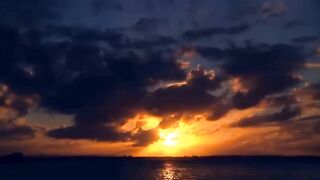*Awesome time lapse  of ocean sunrise to sunset* ????????