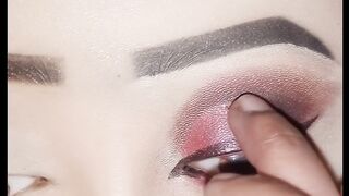 Red smokey eye makeup