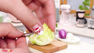 Delicious Miniature Cakes Decorated with Fondant and Sugar Flowers"