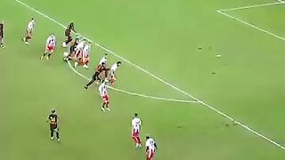 Victor osimeh vs messi bicycle kick