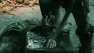 _Leydi Galadriel Mithrandir'i Kurtarıyor_.mp4