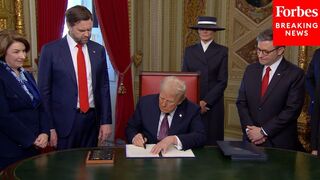 BREAKING NEWS_ President Donald Trump Signs His First Executive Orders At The Capitol