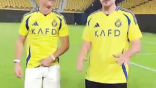 Ronaldo traches me how to siuu