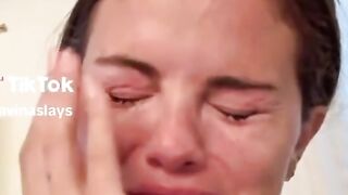 SELENA GOMEZ BREAKS DOWN AS SHE REACTS TO TRUMP DEPORTATIONS #salenagomez #shorts #donaldtrump