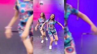Indian Girl Akshita Goel Dance