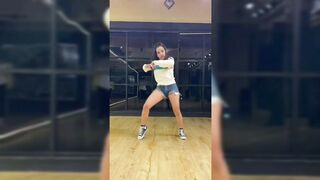 Indian Girl Tamanna Dance