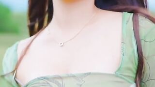 Video clip dangdut biduan aduhai