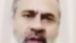 Imran Riaz Khan revealed all the secrets after reaching London. Who revealed why he wanted to cut his beard? Listen